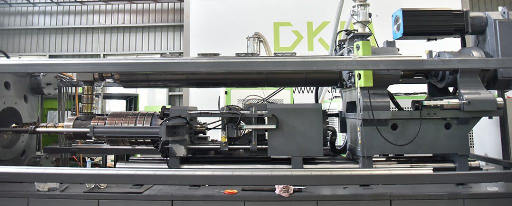 PET INJECTION MOLDING MACHINE3