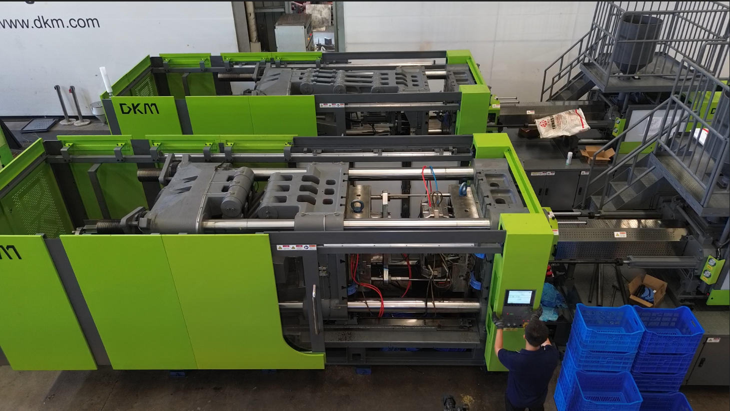 DKM crate injection molding line delivers high-speed production and robust performance for heavy-duty crates, ensuring superior durability and precise dimensional stability with energy-efficient operation